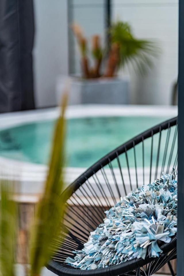 Villa Cecha B&B &Wellness 奥斯滕德 外观 照片